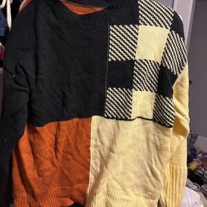 Colorblock Sweater with Checkered Pattern